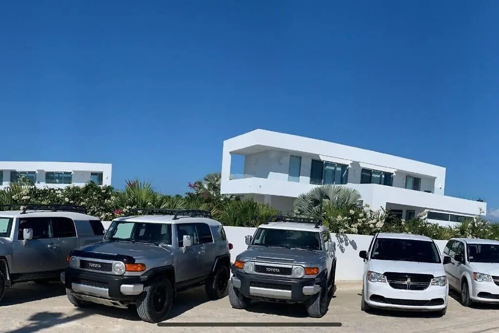 Oceanside 3 Bedroom Luxury Villa With Private Pool, 500Ft From Long Bay Beach -V5
