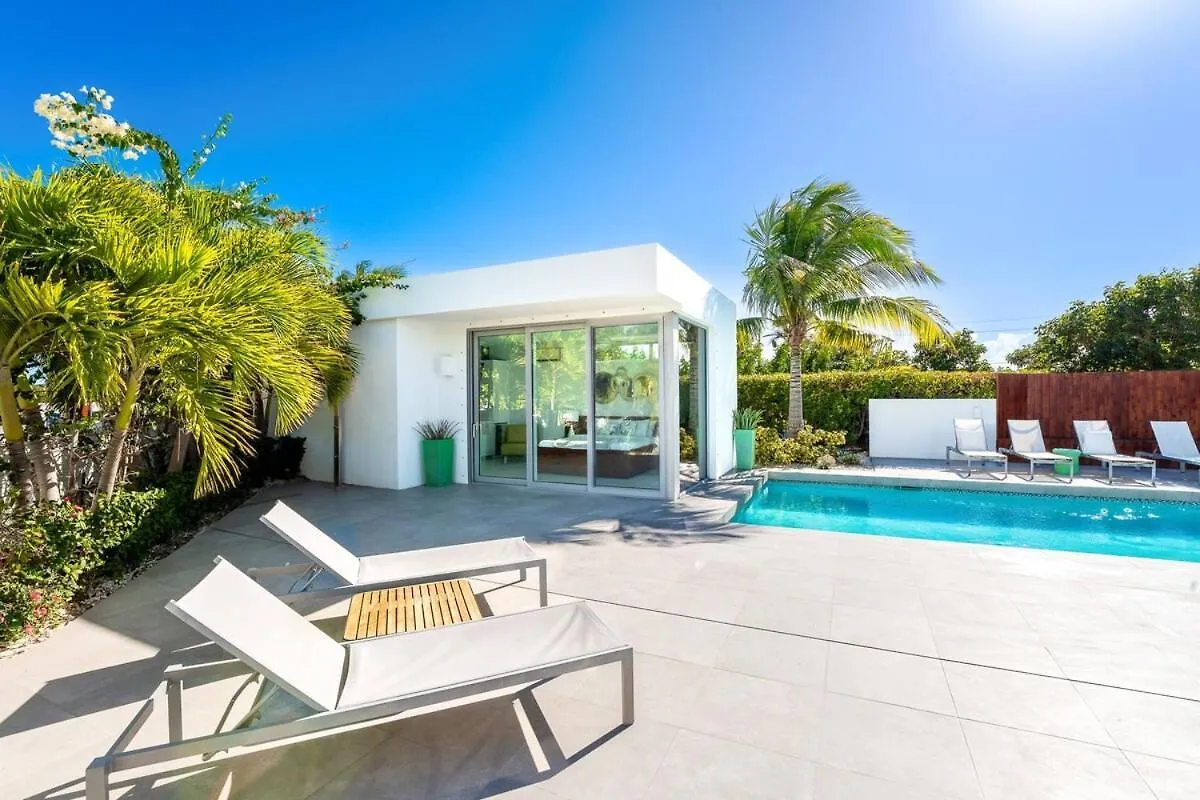 Oceanside 3 Bedroom Luxury Villa With Private Pool, 500Ft From Long Bay Beach -V5