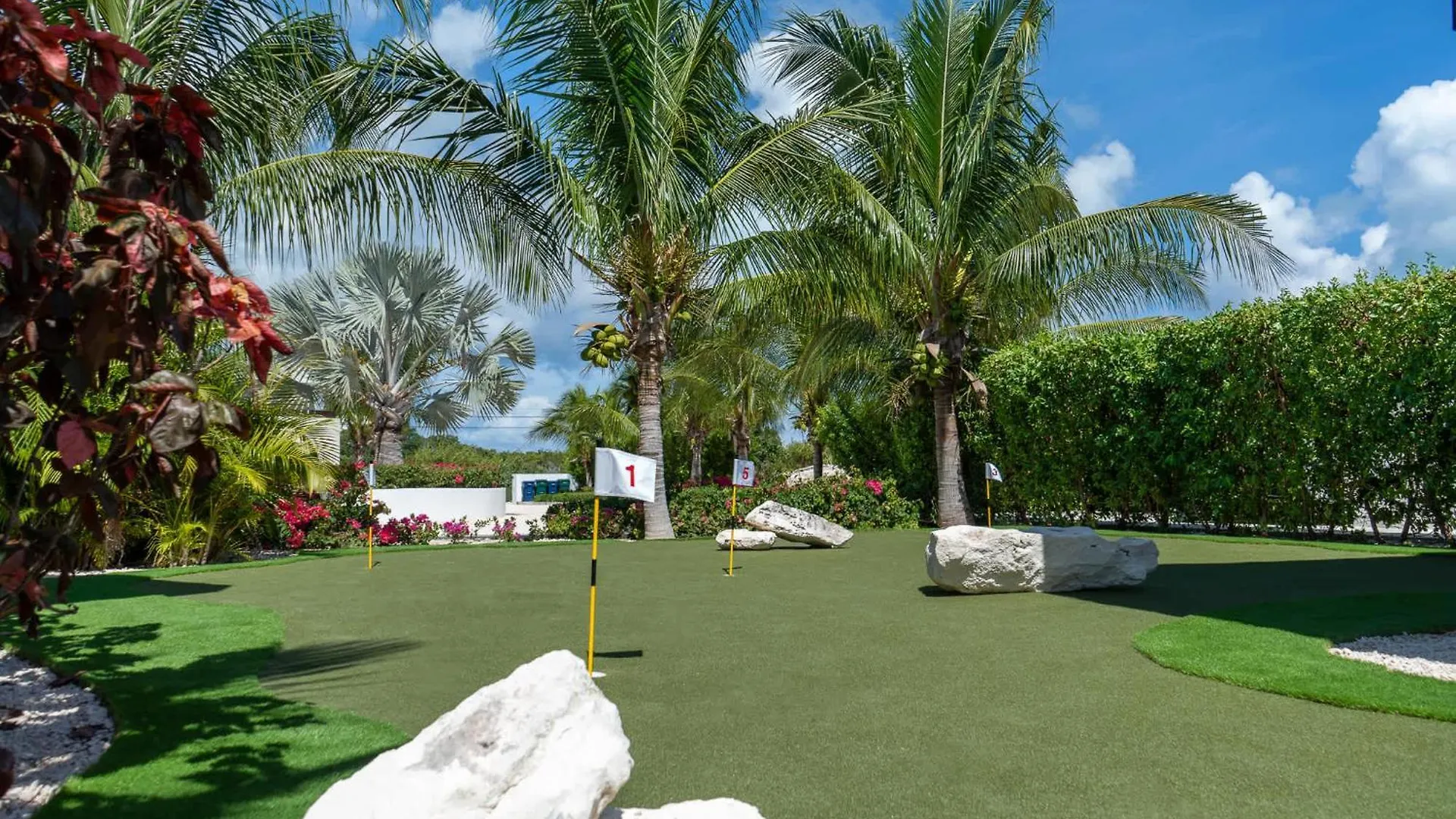Oceanside 3 Bedroom Luxury Villa With Private Pool, 500Ft From Long Bay Beach -V5 0*,