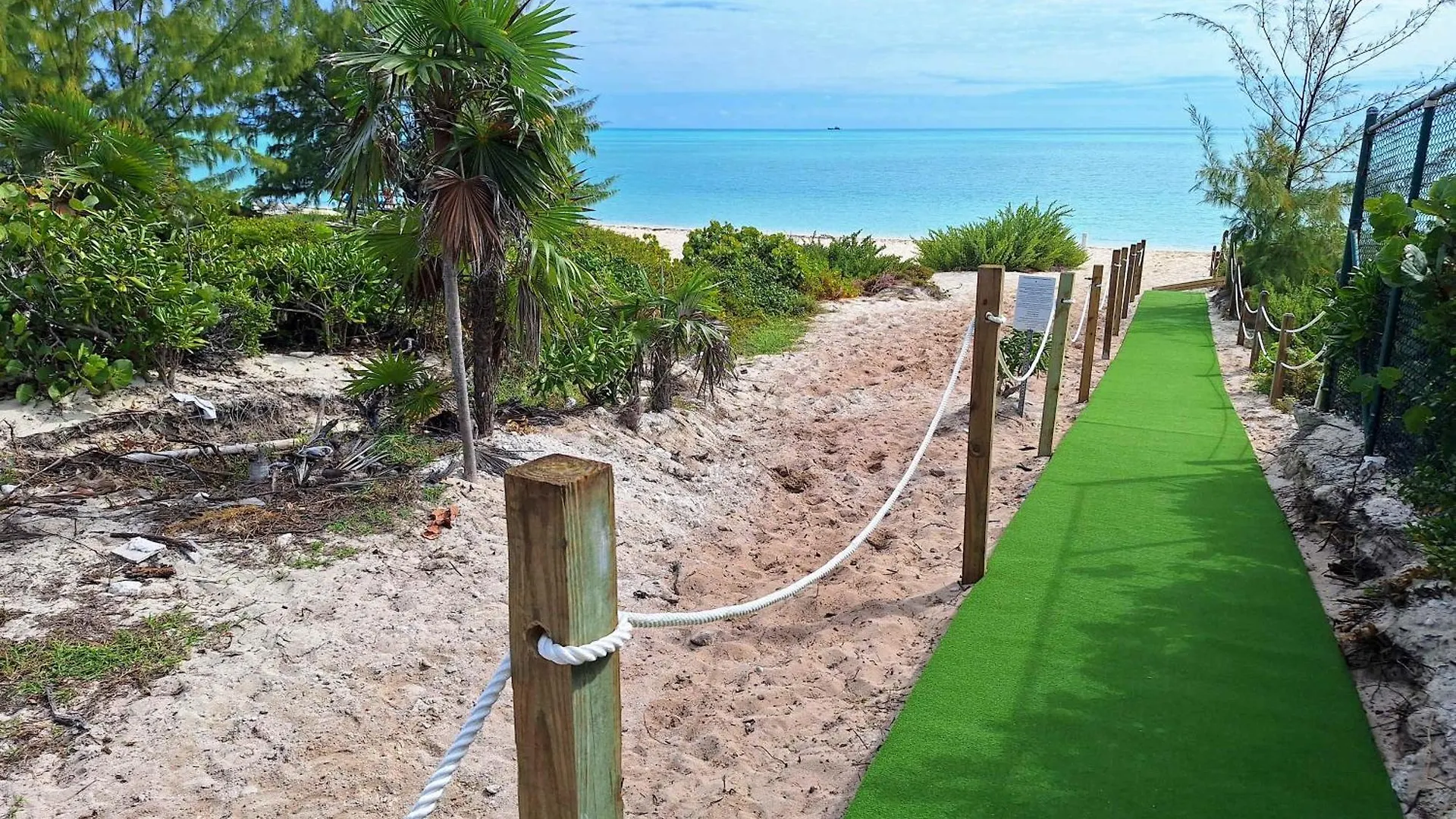 Oceanside 3 Bedroom Luxury Villa With Private Pool, 500Ft From Long Bay Beach -V5